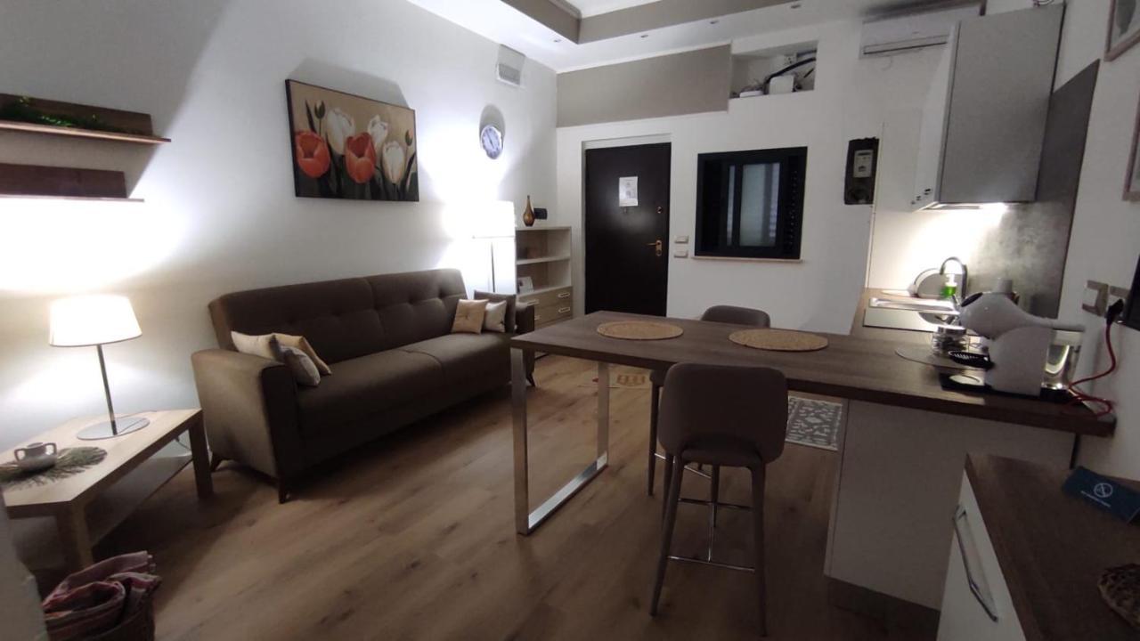 Marina Apartments กาตันซาโร ภายนอก รูปภาพ