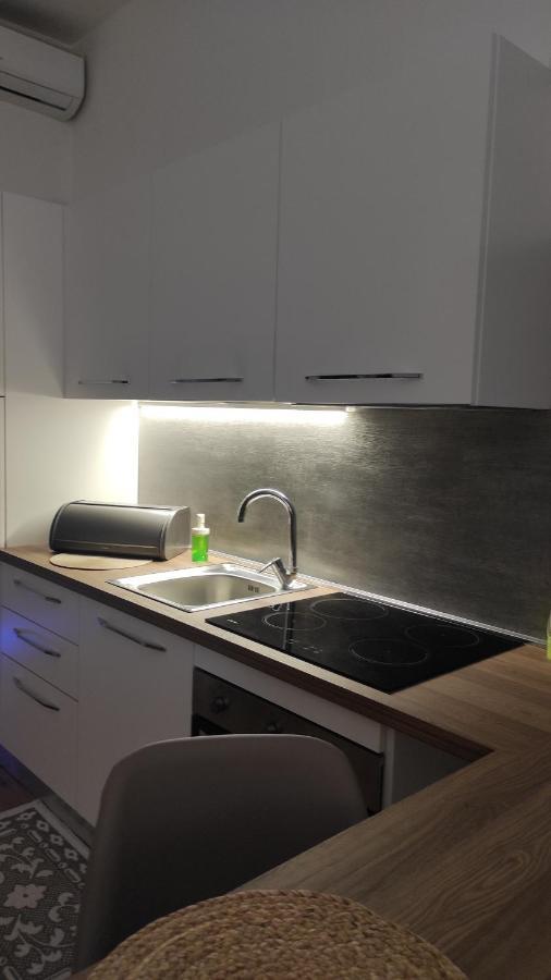 Marina Apartments กาตันซาโร ภายนอก รูปภาพ